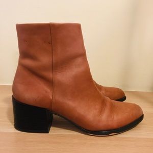Sam Edelman Leather High ankle boot